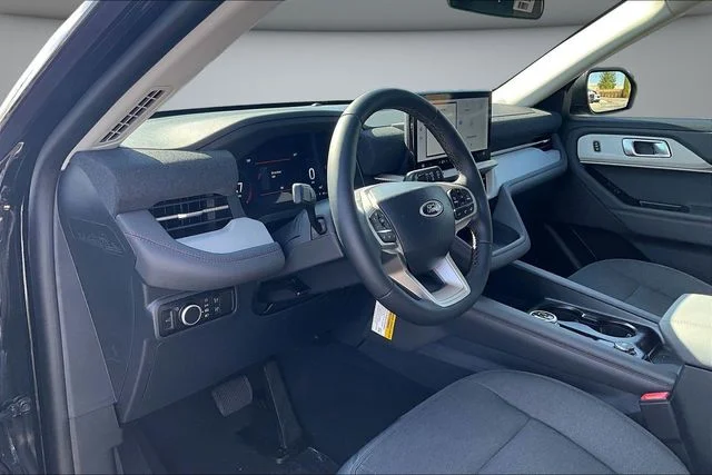 New 2026 Agate Black Metallic Ford Active image 7
