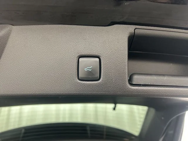Used 2025 Black Ford Platinum image 30