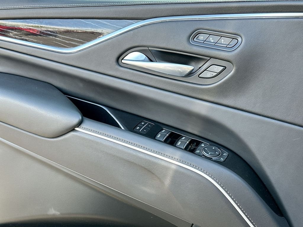 Used 2021 Black Cadillac Sport image 11