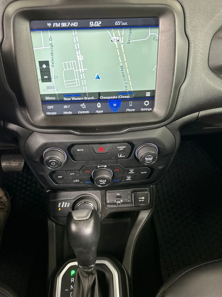 Used 2023 Gray Jeep Limited image 14