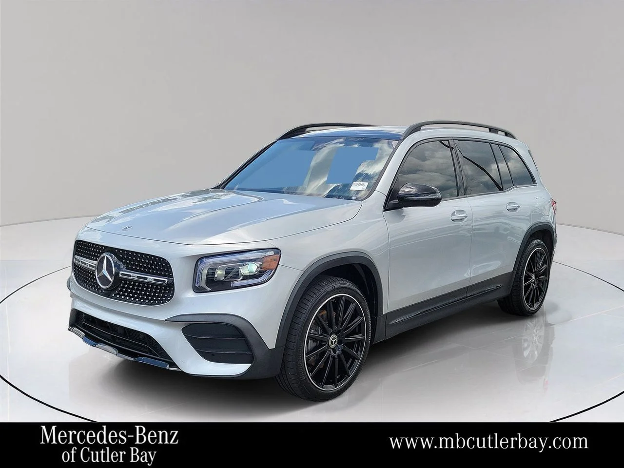 Certified Used 2023  Mercedes-Benz GLB 250 image 1