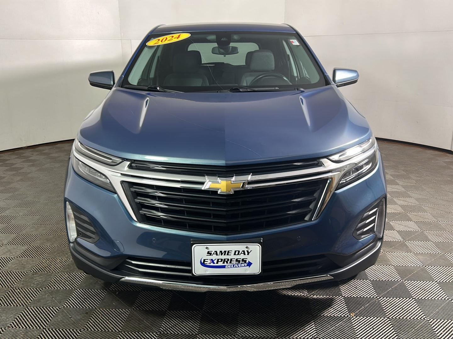 Used 2024 Lakeshore Blue Metallic Chevrolet LT image 13