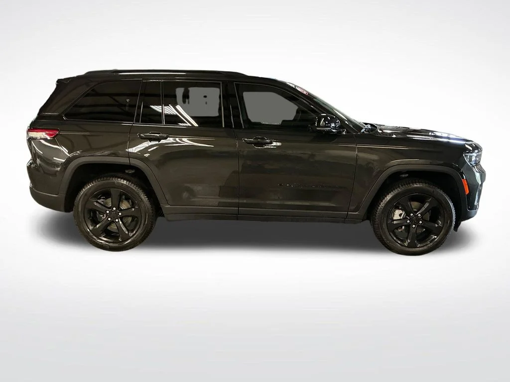 Certified Used 2023 Brown Jeep Limited image 7