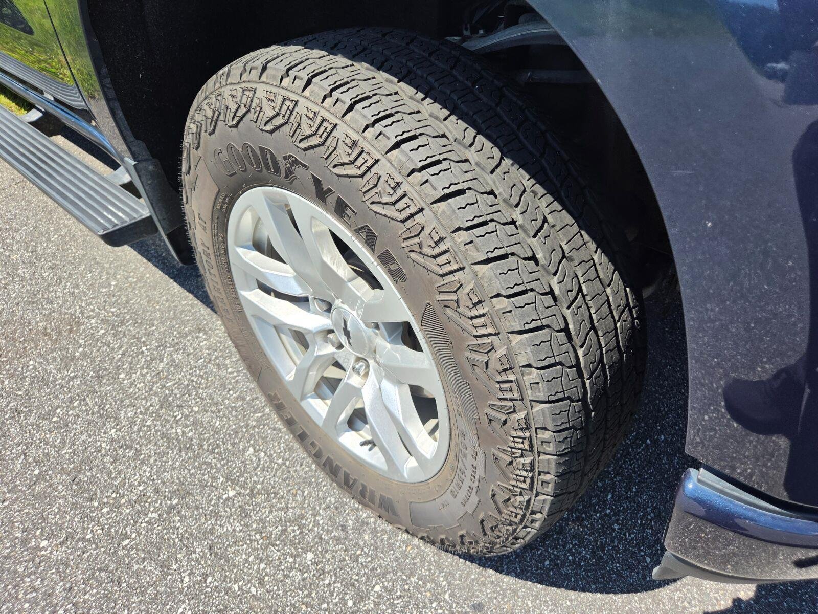 Used 2021 NORTHSKY BLUE METALLIC Chevrolet RST image 4