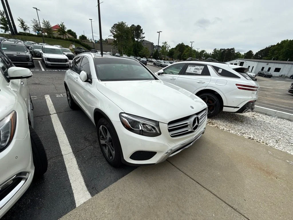 Used 2019  Mercedes-Benz GLC 300 image 3