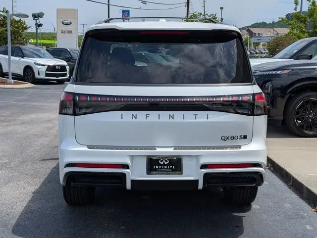 New 2026 RADIANT WHITE INFINITI SPORT image 6