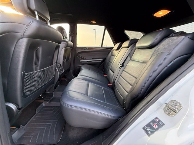 Used 2010 Arctic White Mercedes-Benz ML 63 AMG® image 13