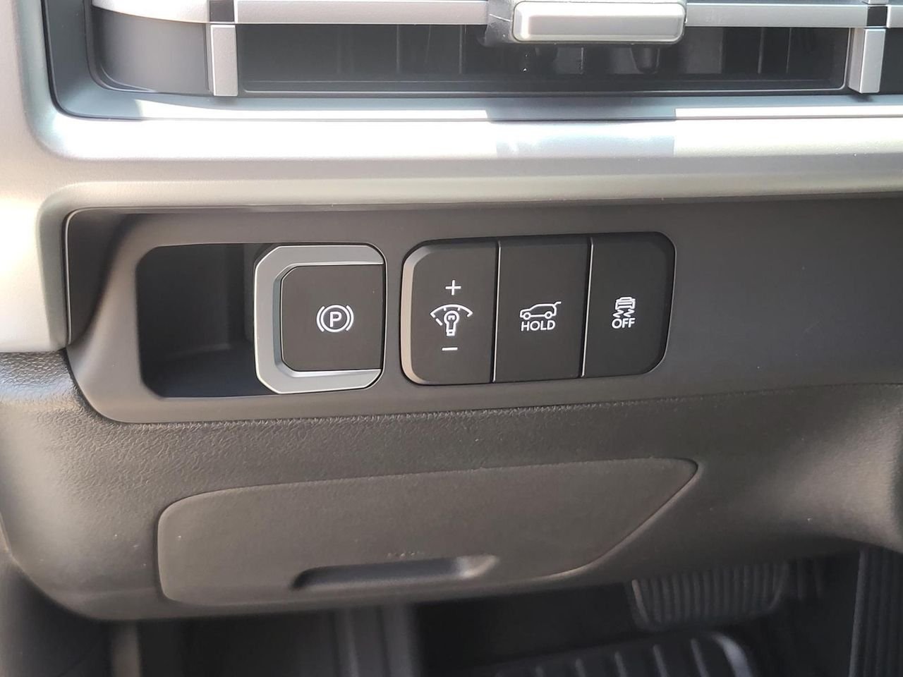 New 2026 Serenity White Hyundai SEL FWD image 16
