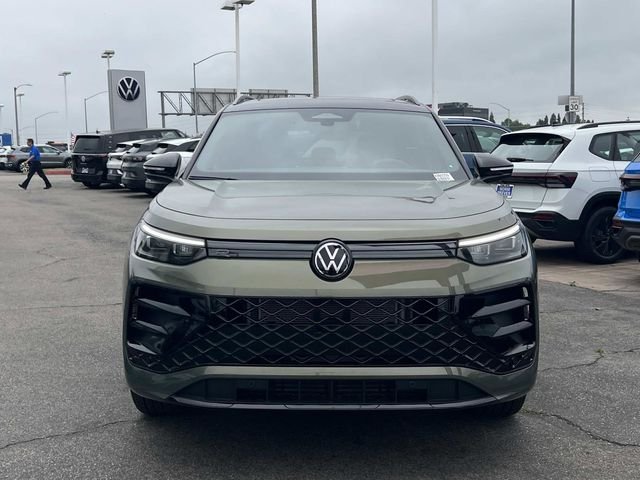 New 2026 Green Volkswagen 2.0T SE R-Line Black image 4