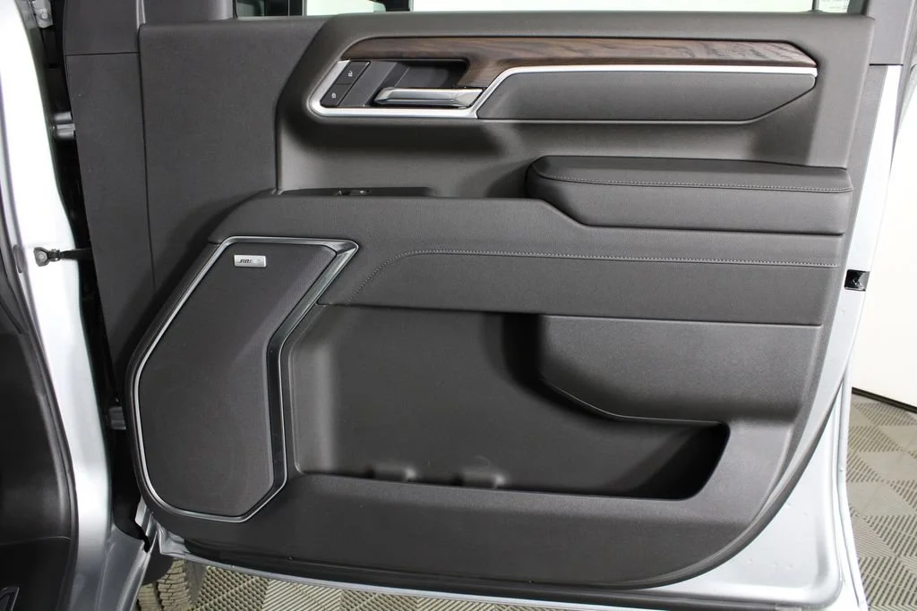 2026 GMC Sierra 3500HD SLT - Photo 8
