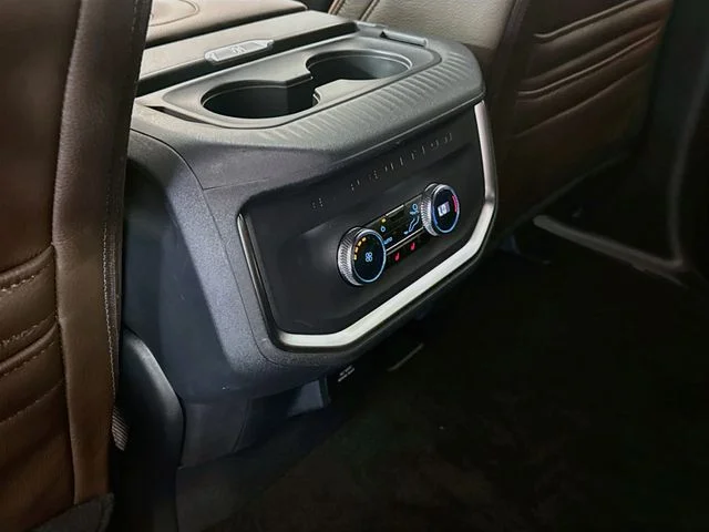 Used 2025 Gray Metallic Ford King Ranch image 27