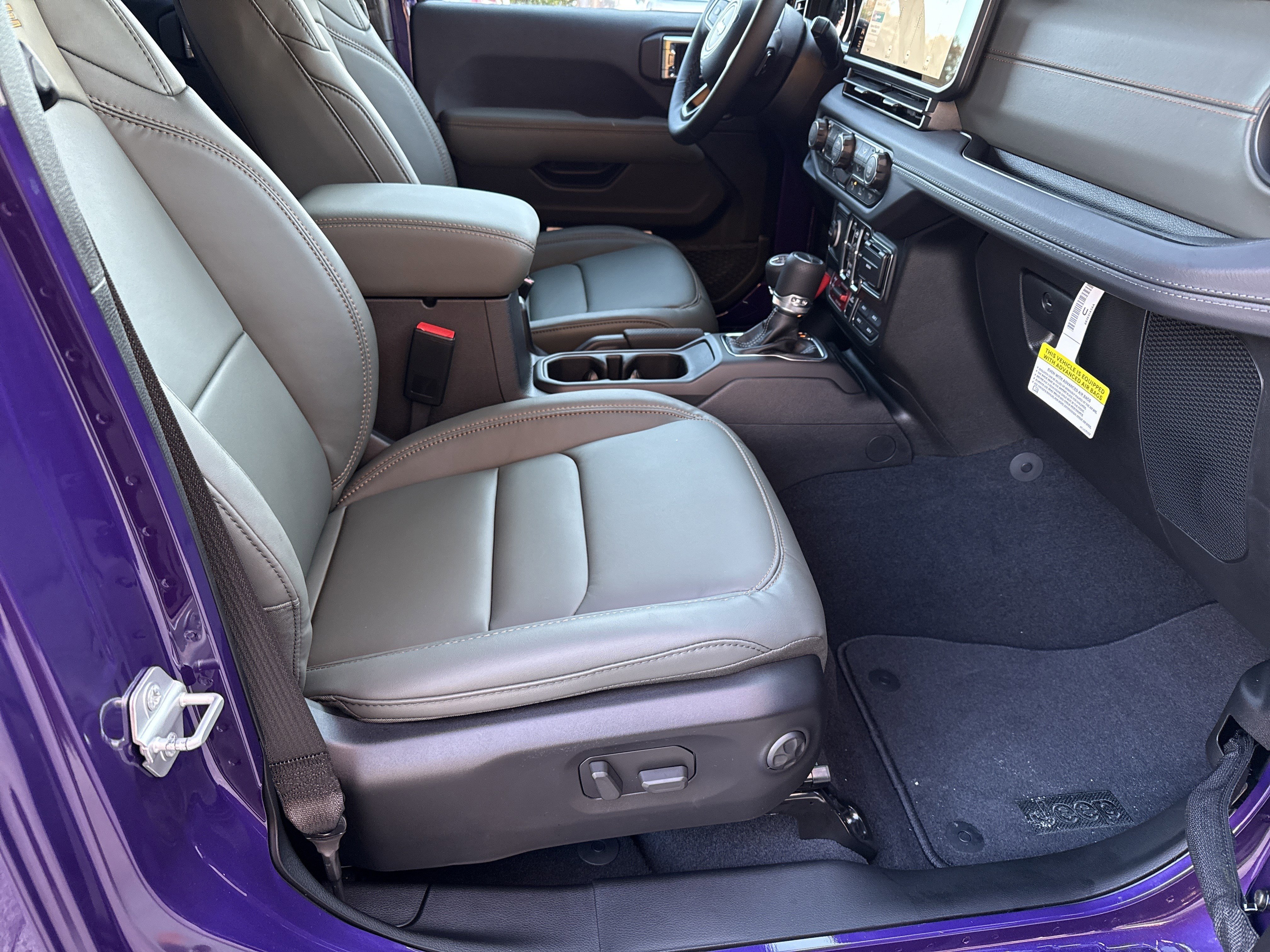 New 2026 Reign Jeep Mojave X image 16