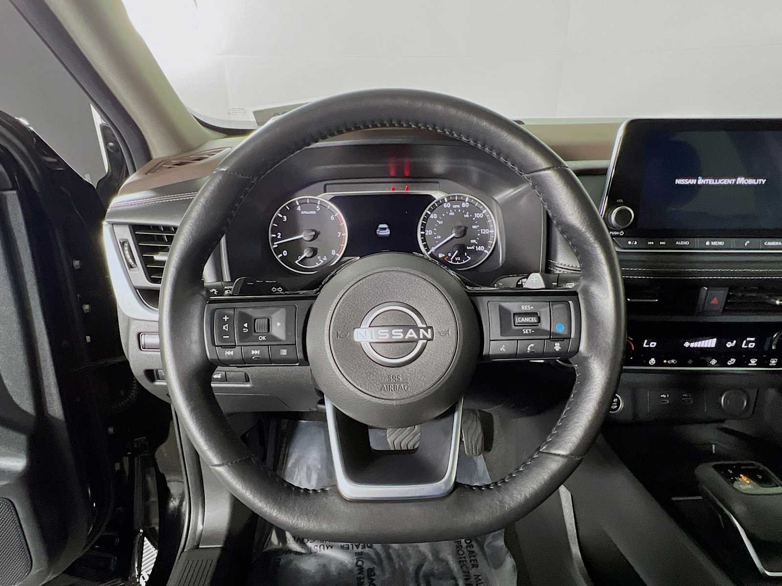 Used 2023 Super Black Nissan SV image 11