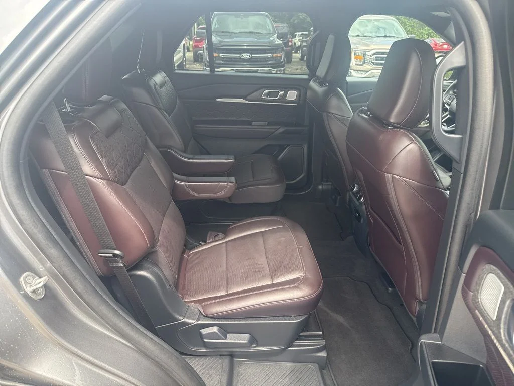 Used 2025 Gray Ford Platinum image 12