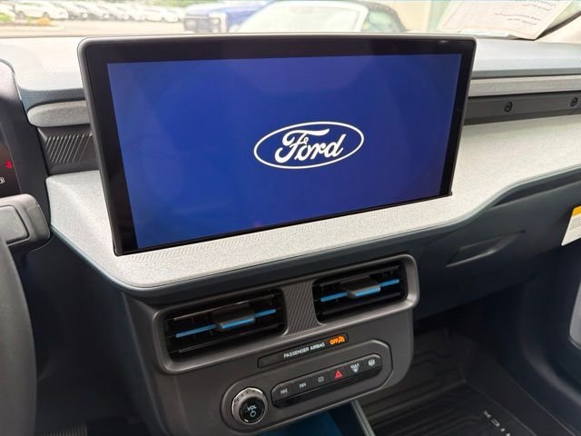 New 2026 Oxford White Ford XLT image 17