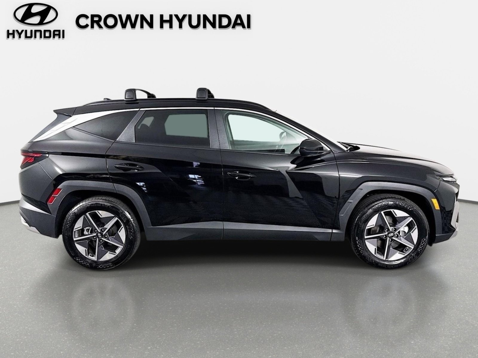 Used 2026 Phantom Black Hyundai SEL image 4