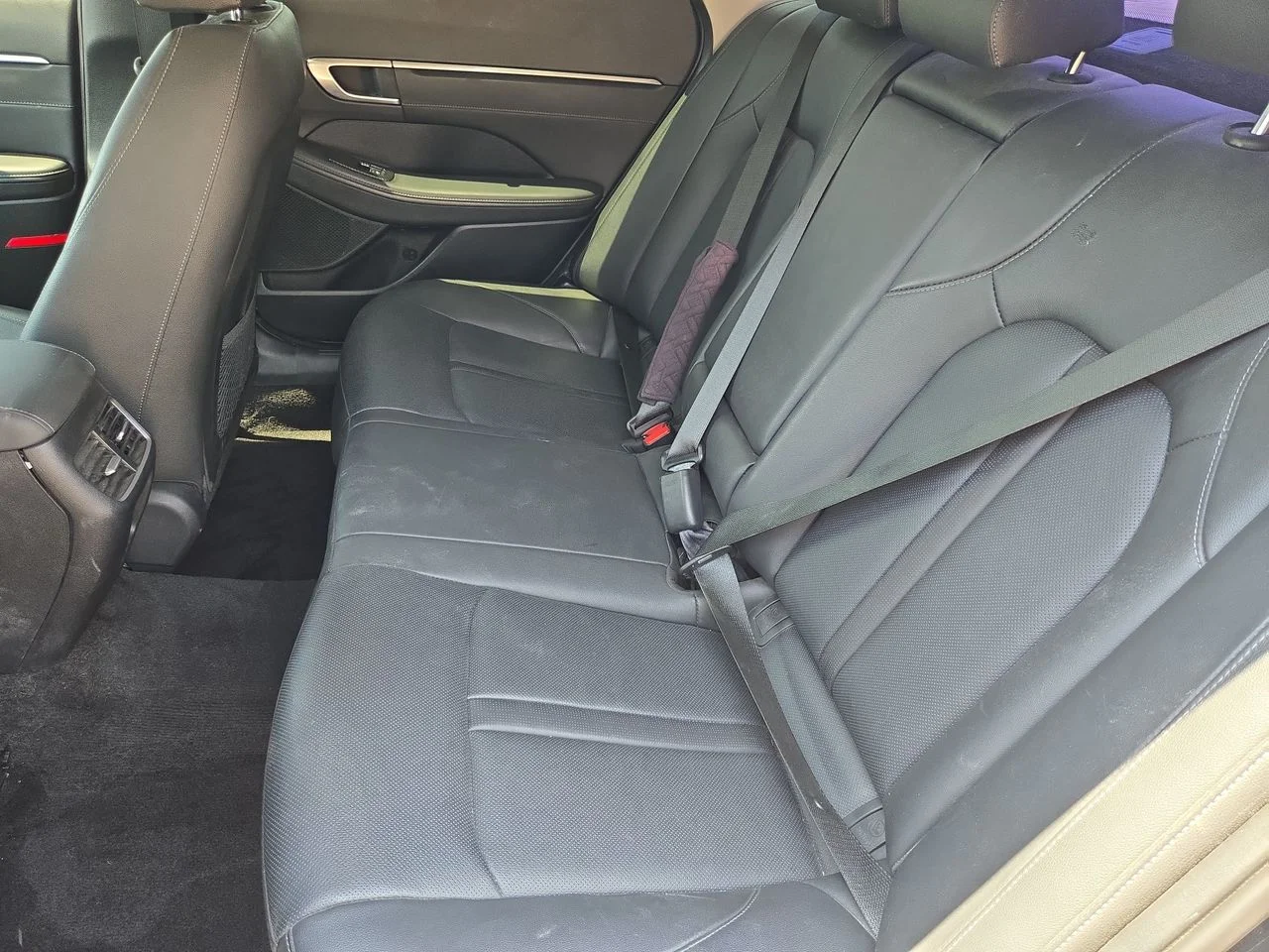 Used 2022 Nocturne Black Hyundai Limited image 19