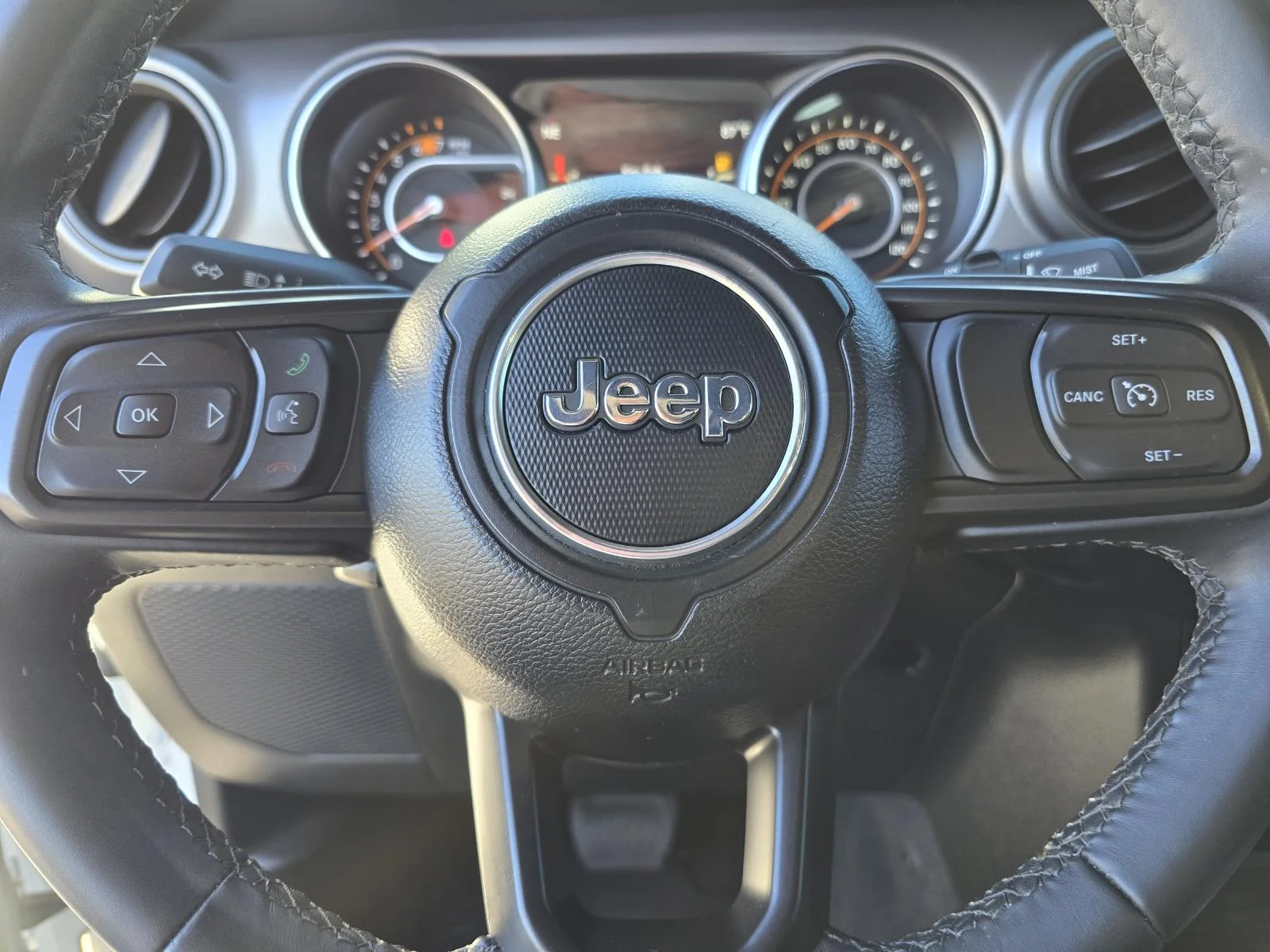 Used 2021 Bright White Clearcoat Jeep Unlimited Sport S image 12