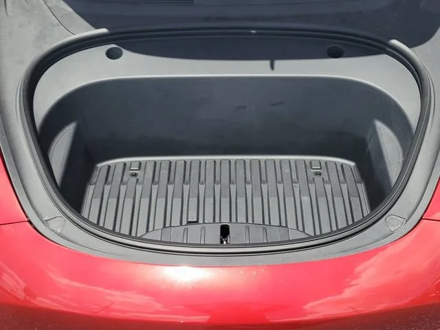 Used 2023 Red Tesla 4DR RWD image 31