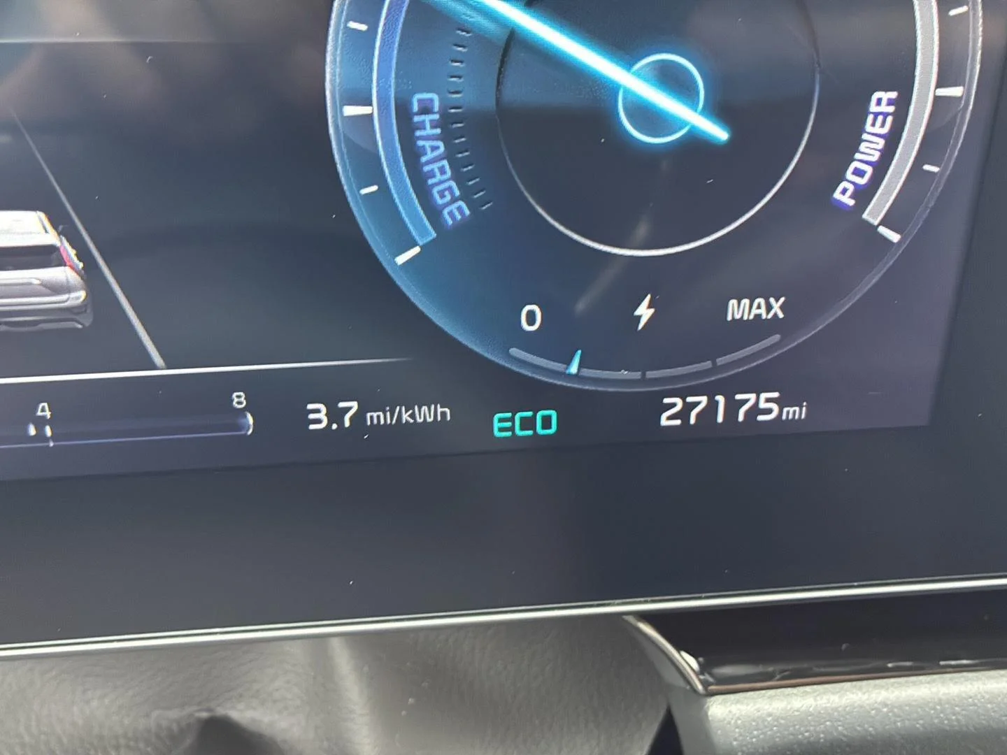 Used 2023 Runway Red Kia Wind image 42
