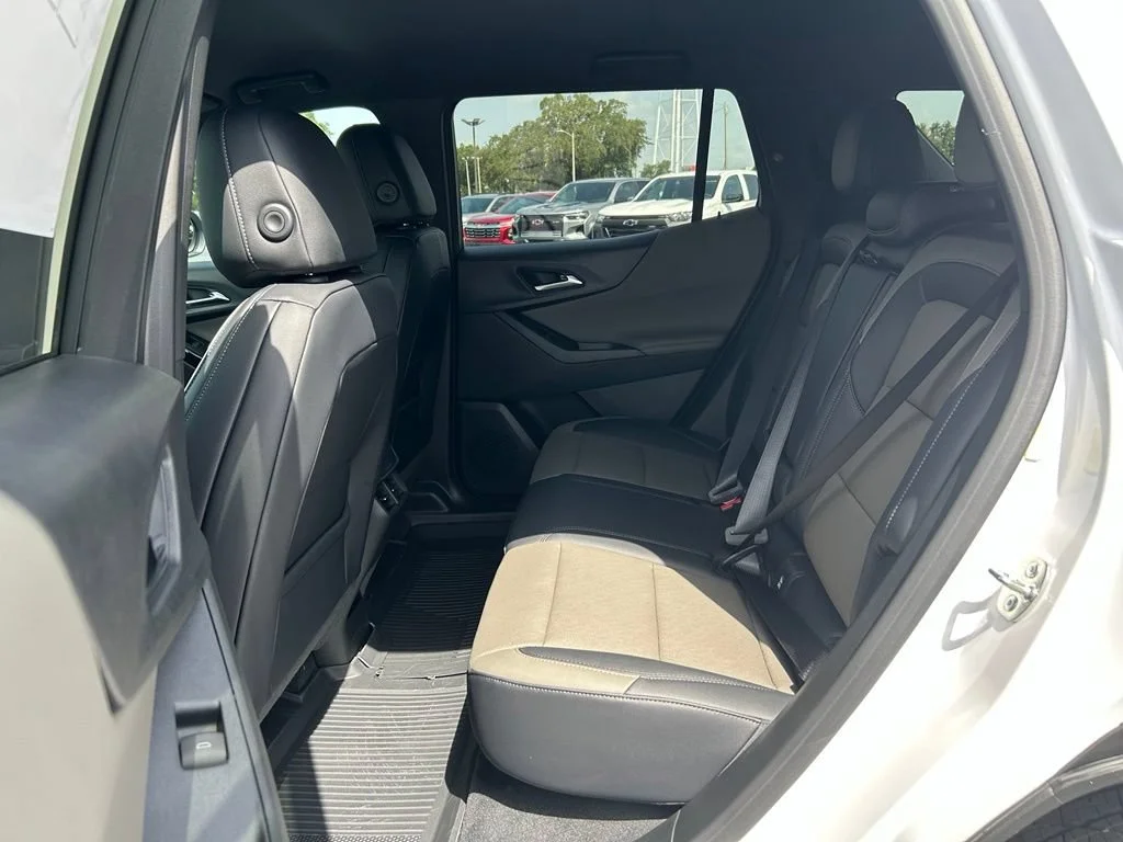 New 2027 Summit White Chevrolet LT image 13