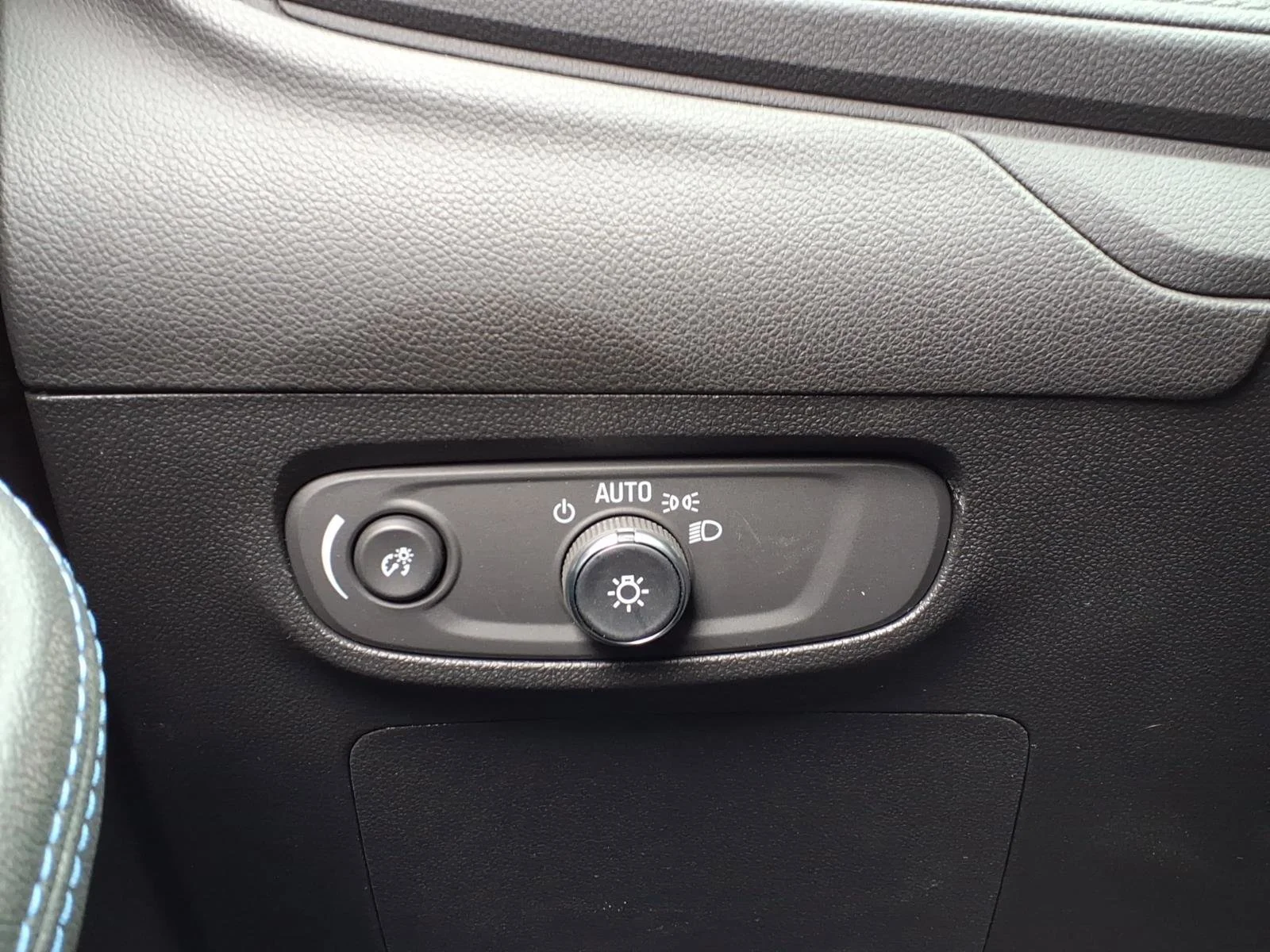 2026 Buick Encore GX Sport Touring - Photo 23