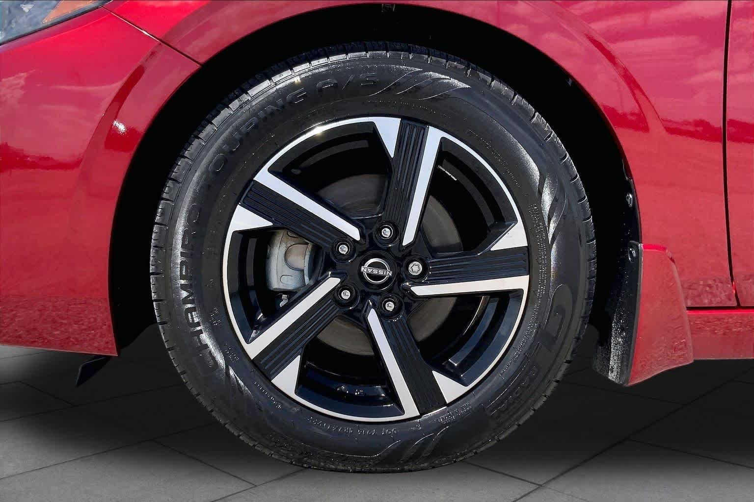 Used 2024 Scarlet Ember Tintcoat Nissan SV image 11
