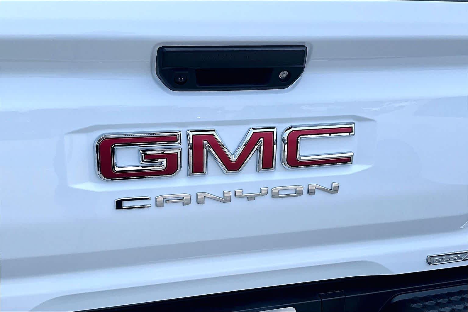 Used 2024 Summit White GMC 2WD Elevation image 10