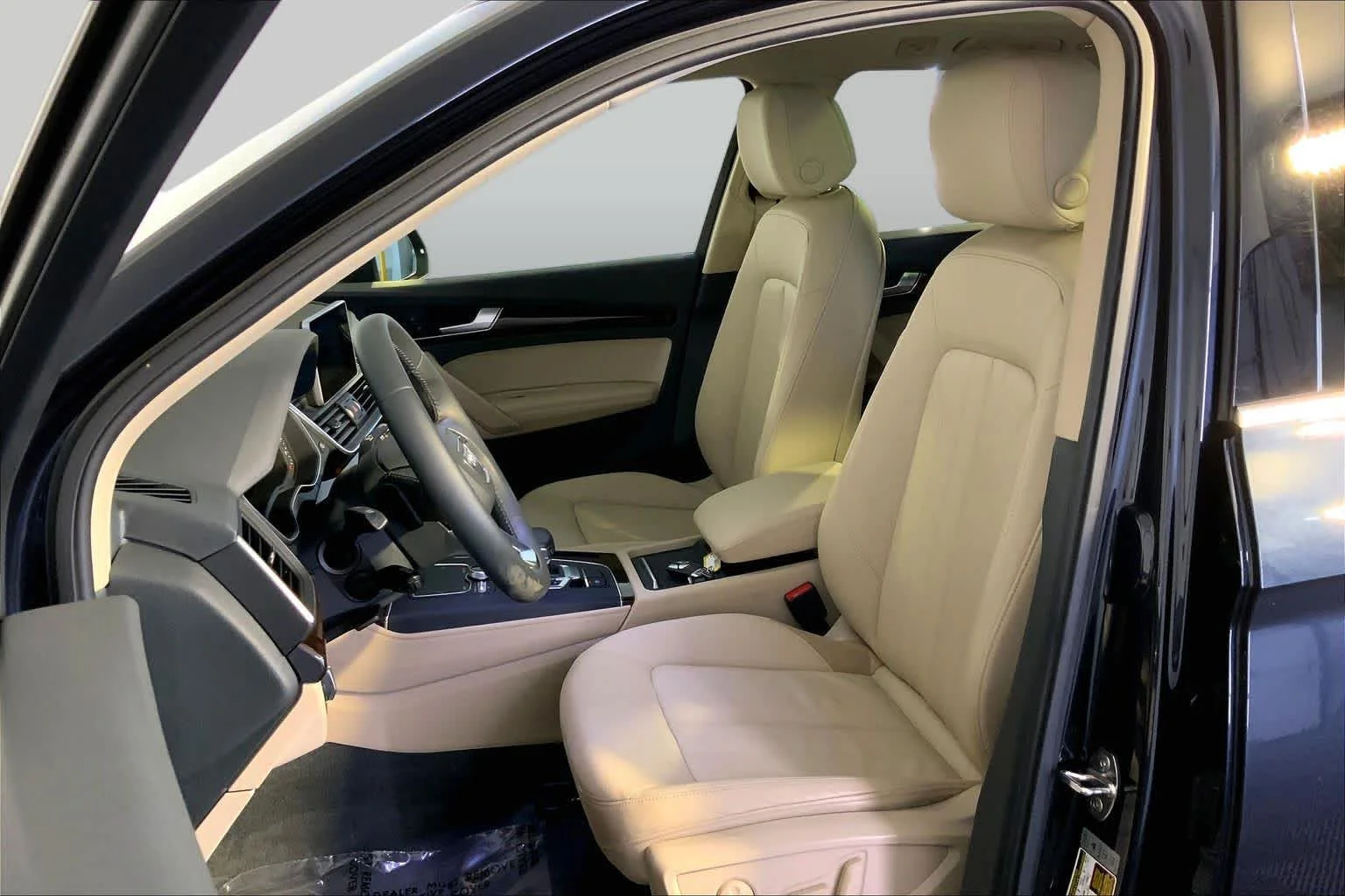 Used 2020 Moonlight Blue Metallic Audi Premium Plus image 9