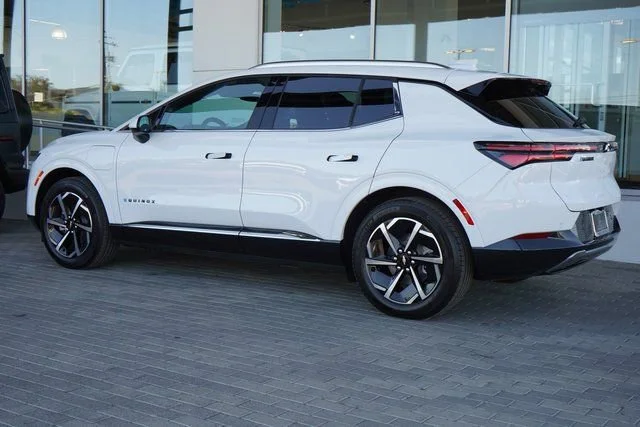 2025 Chevrolet Equinox EV LT - Photo 6