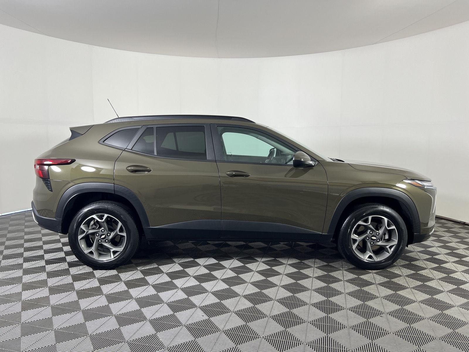 Used 2024 Harvest Bronze Metallic Chevrolet LT image 21