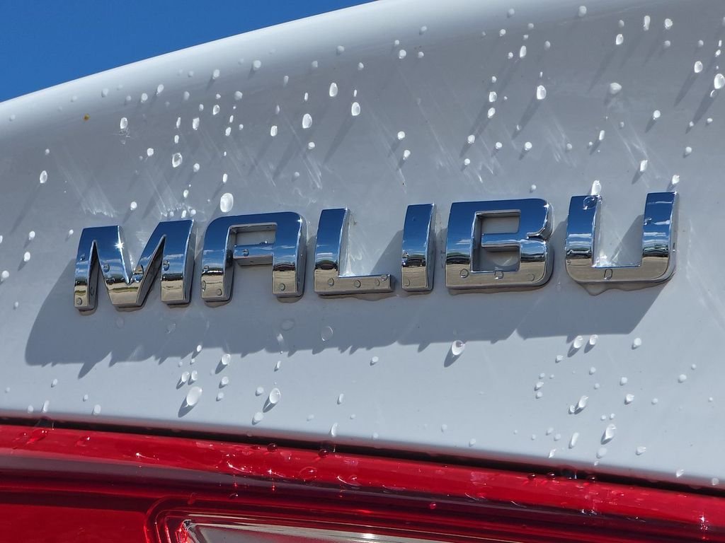 Used 2024 White Chevrolet LT image 33