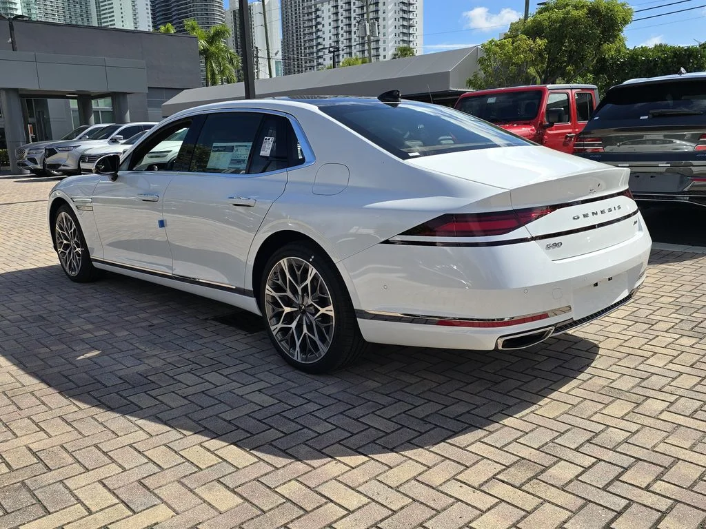 New 2026 White Genesis 3.5T e-SC image 4