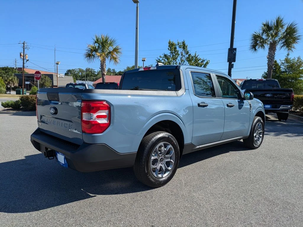 New 2026 Azure Gray Metallic Tri-Coat Ford XLT image 4