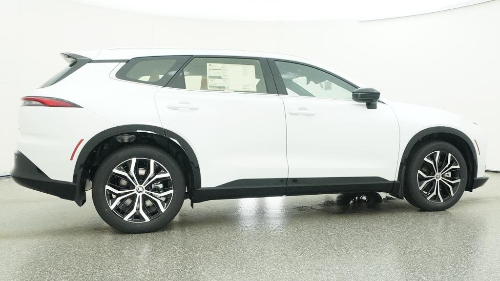 New 2026 Oxygen White Toyota XLE image 45