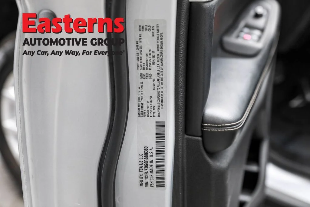 Used 2023 Silver Jeep Limited image 36