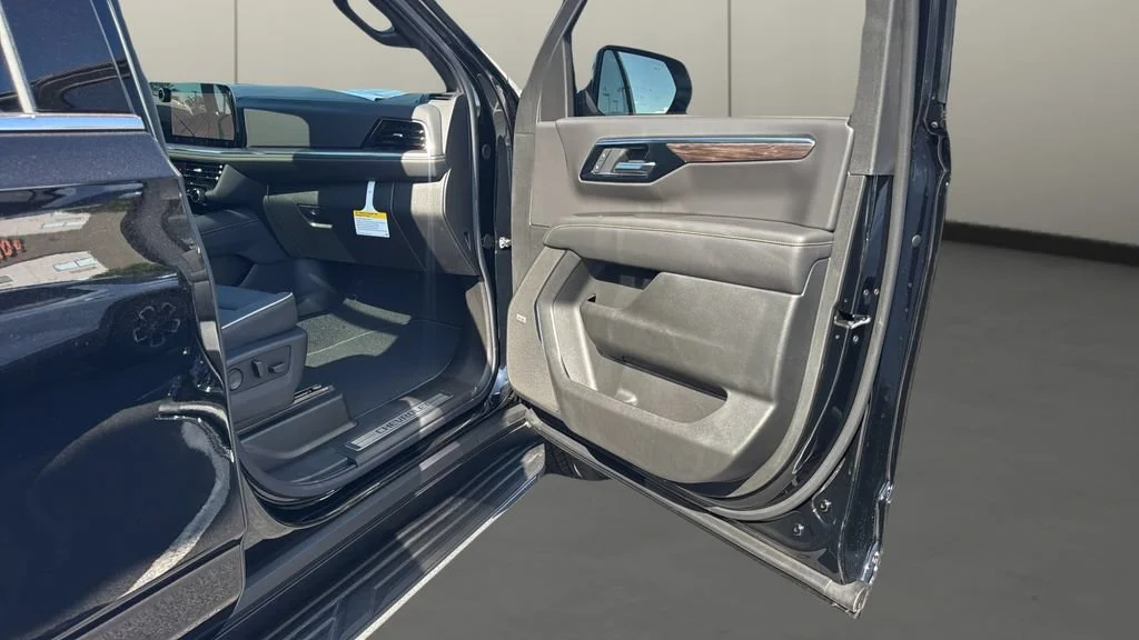 2026 Chevrolet Tahoe Premier - Photo 16