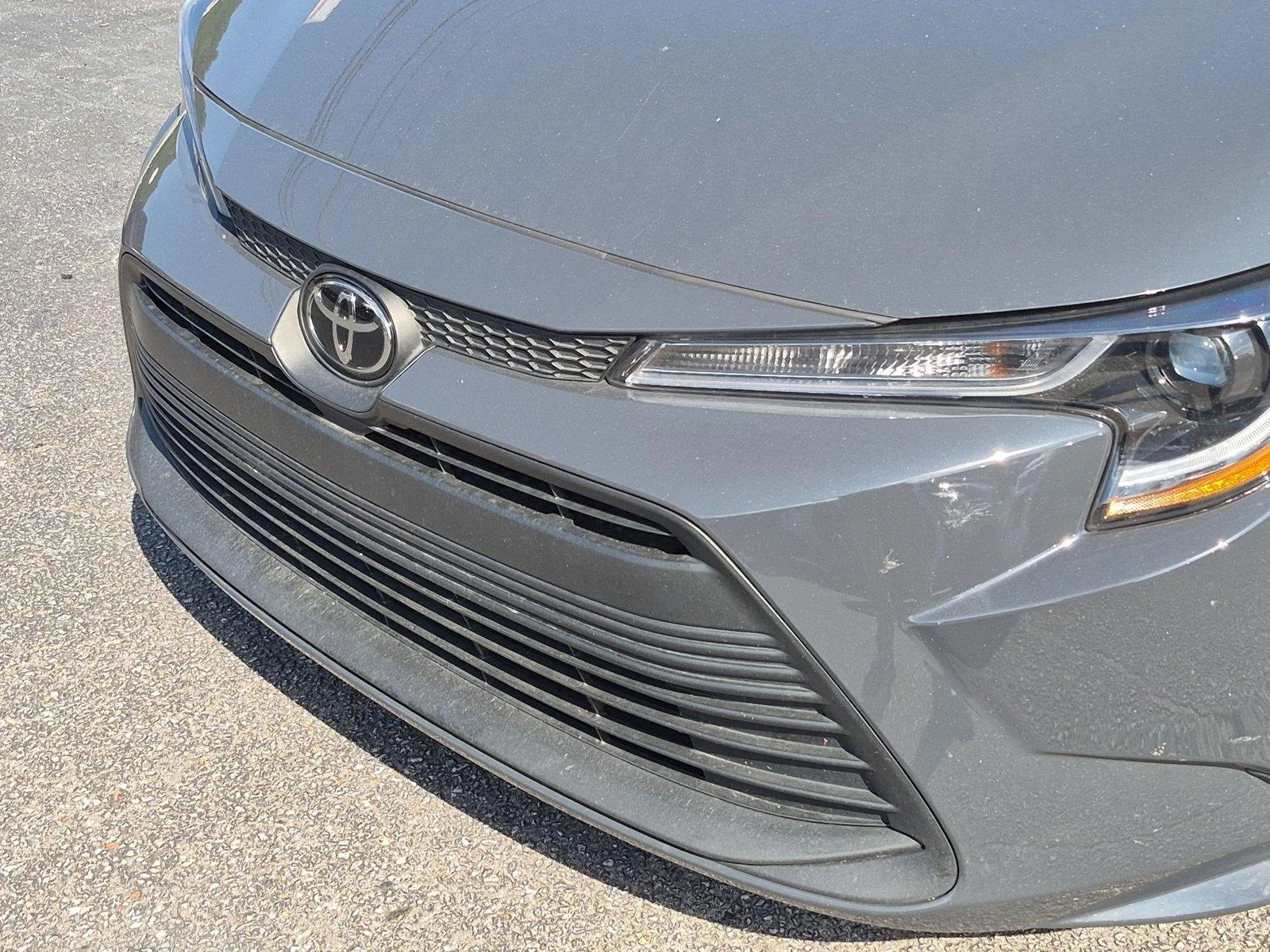 Used 2025 Underground Toyota LE image 13