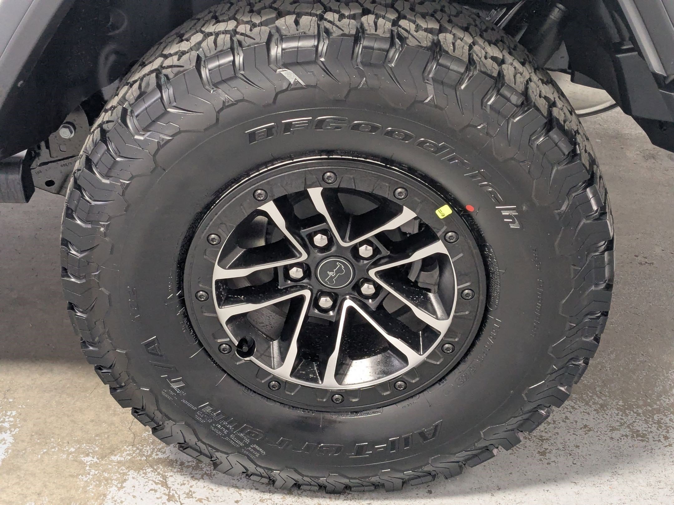 New 2026 Bright White Clear-Coat Exterior Paint Jeep Willys image 17