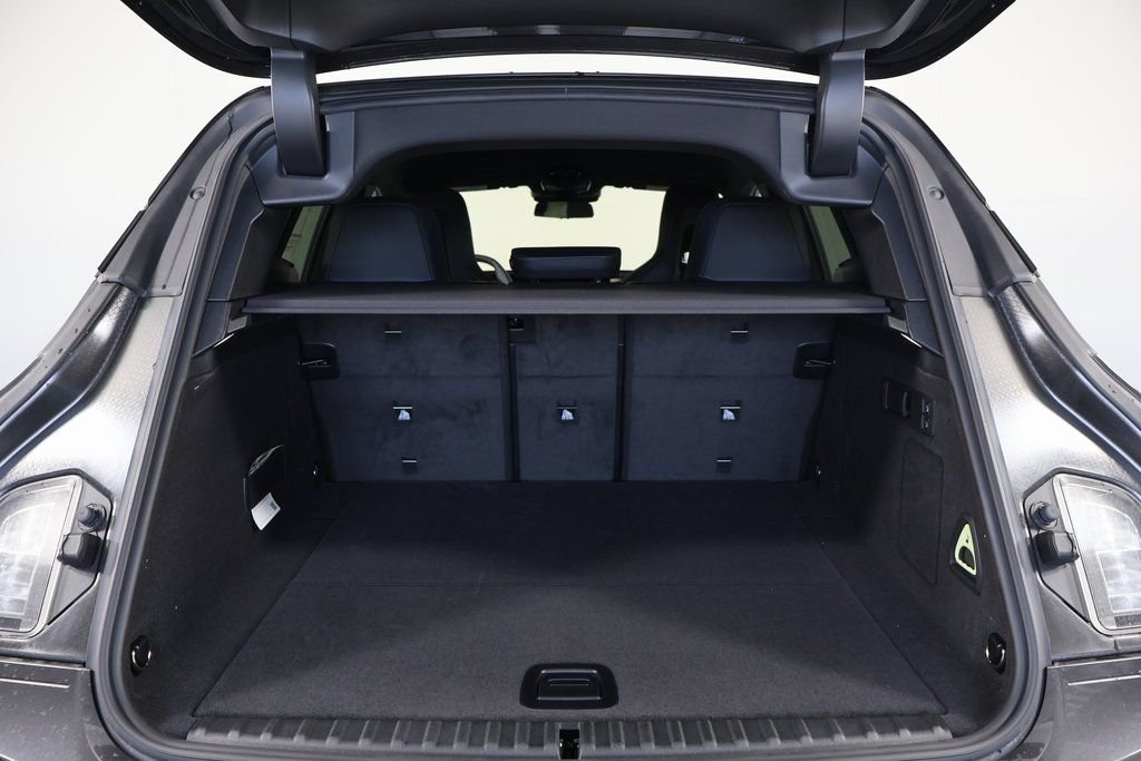 2026 BMW iX 60 - Photo 8