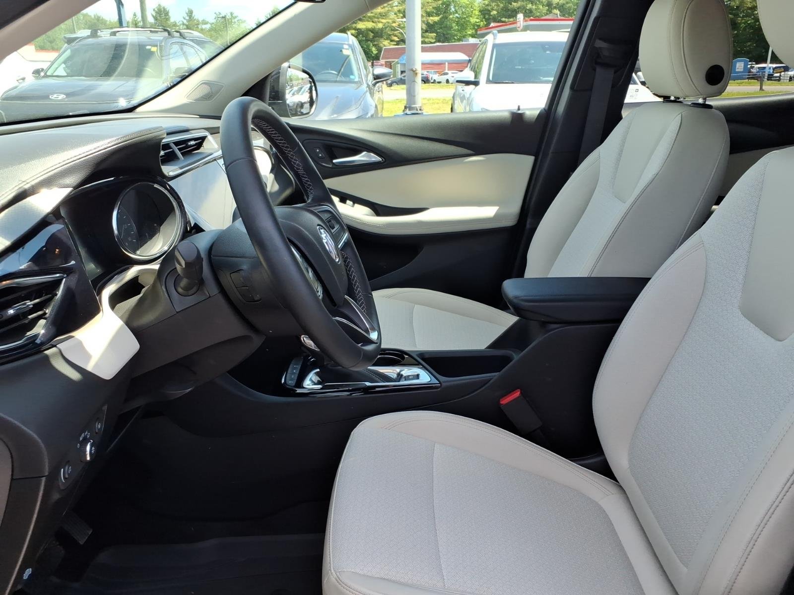 Used 2021 Ebony Twilight Metallic Buick Preferred image 20