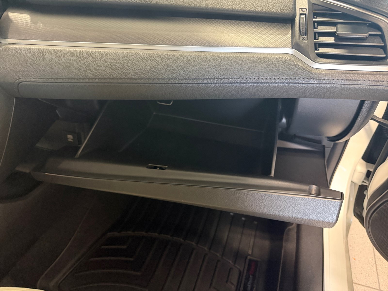 2018 Honda Civic LX - Photo 28