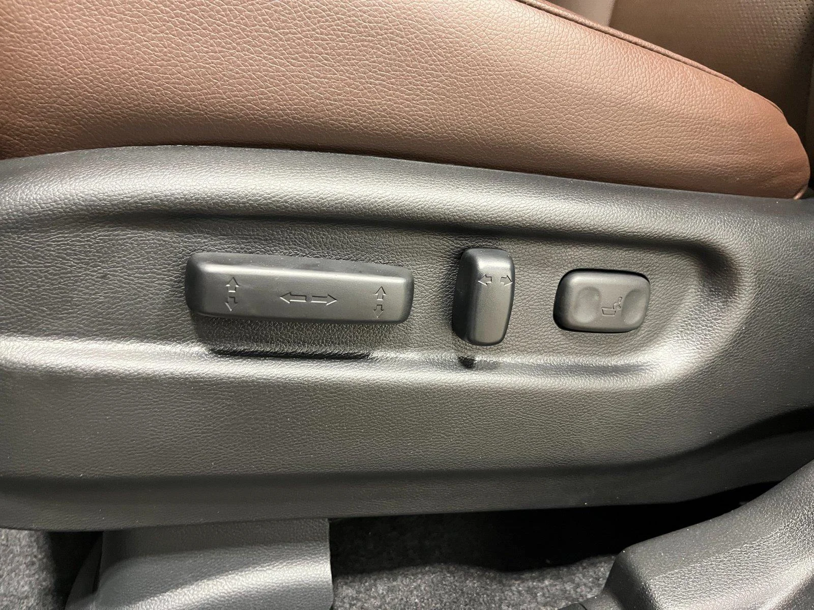 New 2026 Platinum White Pearl Honda RTL image 13