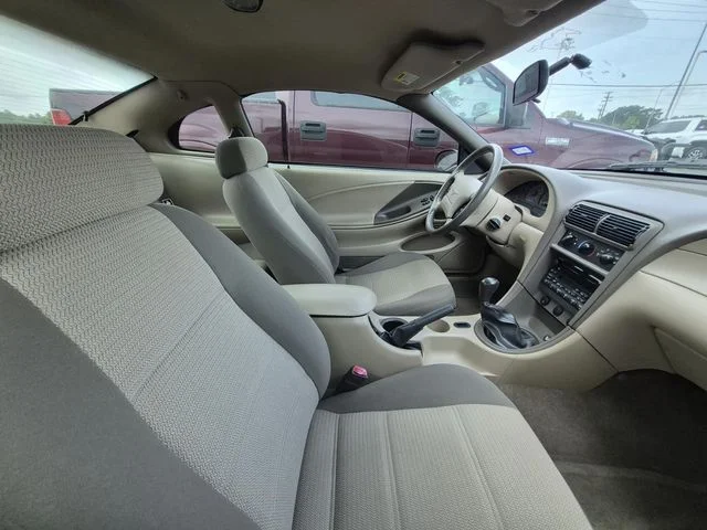 Used 2001 Gray Ford V6 image 5