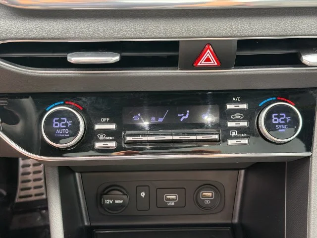 Used 2021 Blue Hyundai SEL Plus image 19