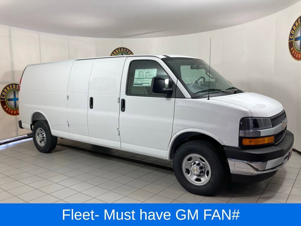 New 2026 Summit White Chevrolet 1WT image 12