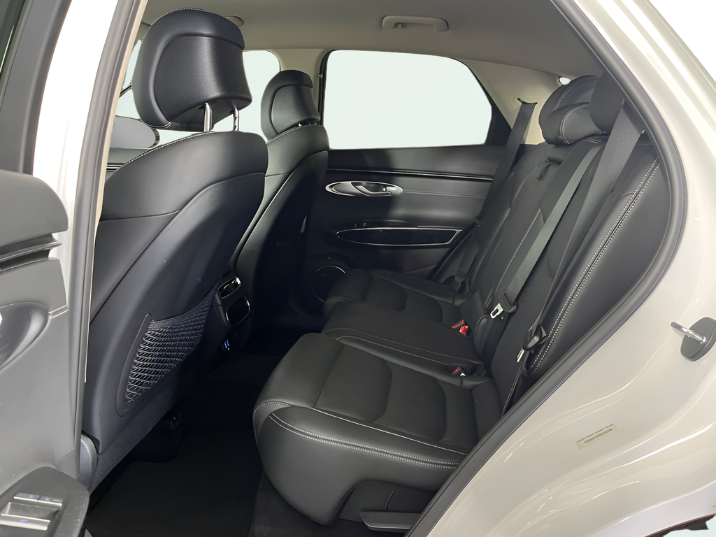 2025 GENESIS GV70 Standard - Photo 12