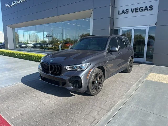 2022 BMW X5 xDrive45e's photo