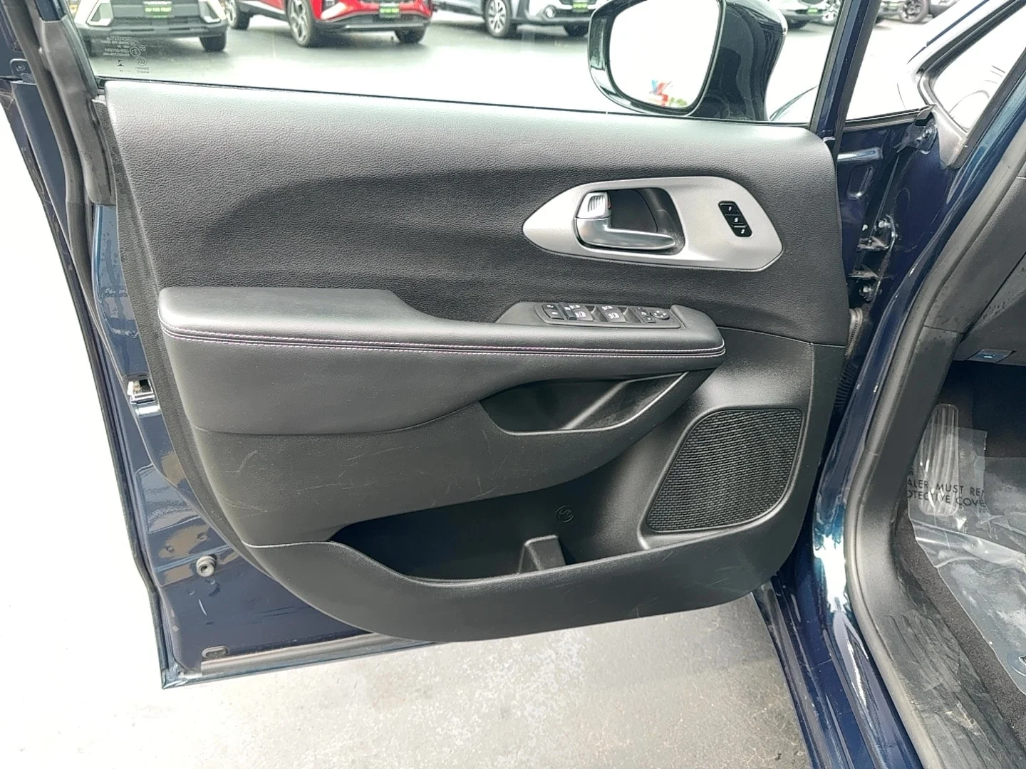 Used 2025 Fathom Blue Pearlcoat Chrysler Limited image 14