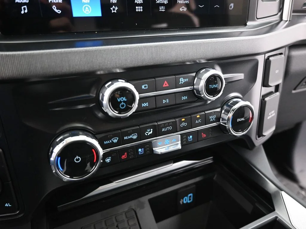 New 2026 Carbonized Gray Metallic Ford Platinum image 17